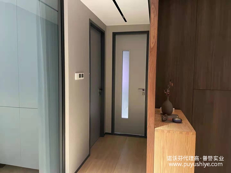諾沃芬衛生間門