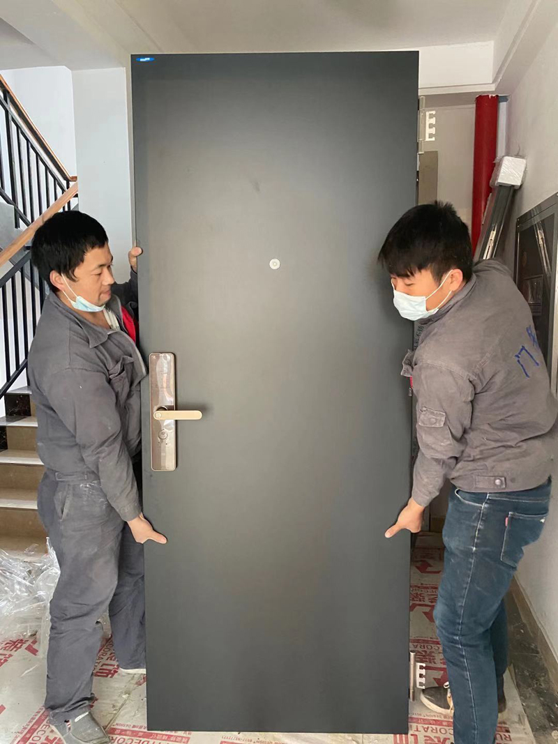 諾沃芬入戶門